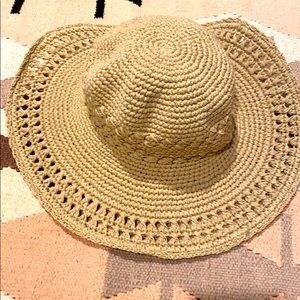 Floppy beach hat
